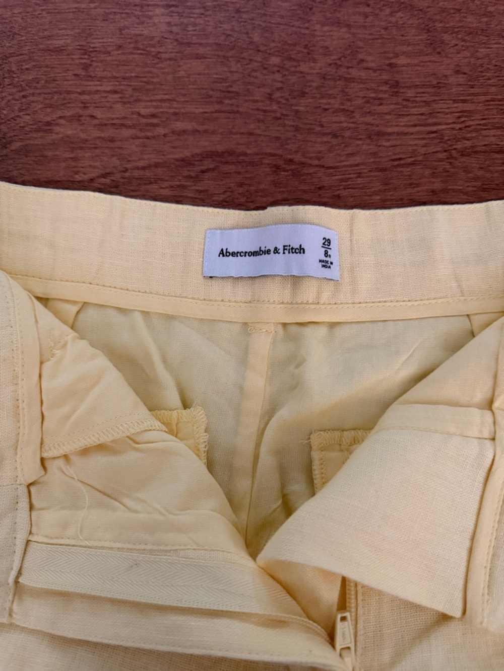 Abercrombie & Fitch Yellow High-Rise Linen-Blend Shorts - Picture 3 of 3
